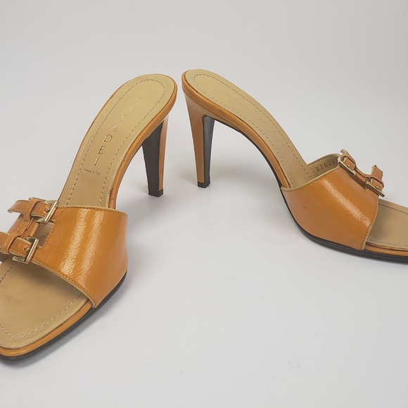 Casadei Womens Open Toe Heel Slide Buckle Sandals - Picture 5 of 13